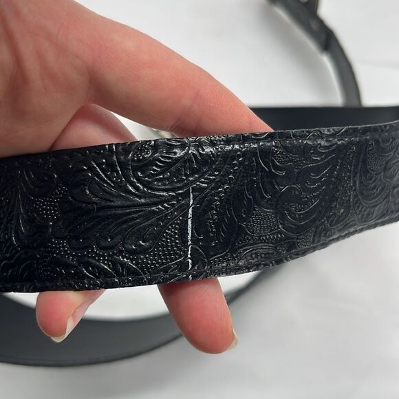 Black and Silver Floral Bull Belt - Picture 4 of 4